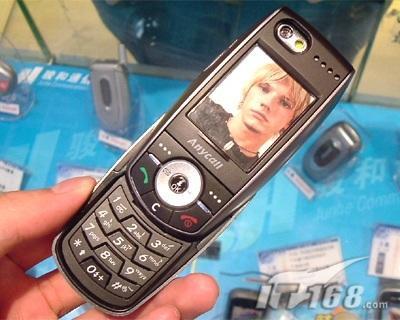 价格实在三星百万像素蓝牙E888闪亮登场